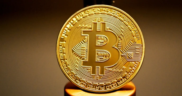 Bitcoin alcanzó los 68.000 dólares y se acerca a su ATH de 2021