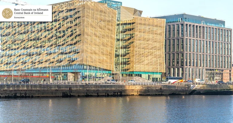 Multa Récord a Coinbase en Europa de 21.5 Millones de euros sacude el Cumplimiento Cripto