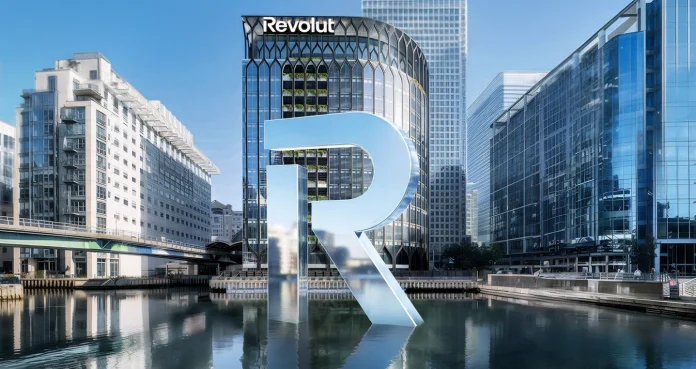 Revolut pasa de “Neobanco” a “Banco” en la City tras recibir su licencia bancaria británica