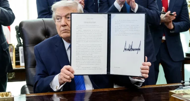 Trump consolida el Consejo Tecnológico PCAST que definirá la “Era Dorada” de EEUU