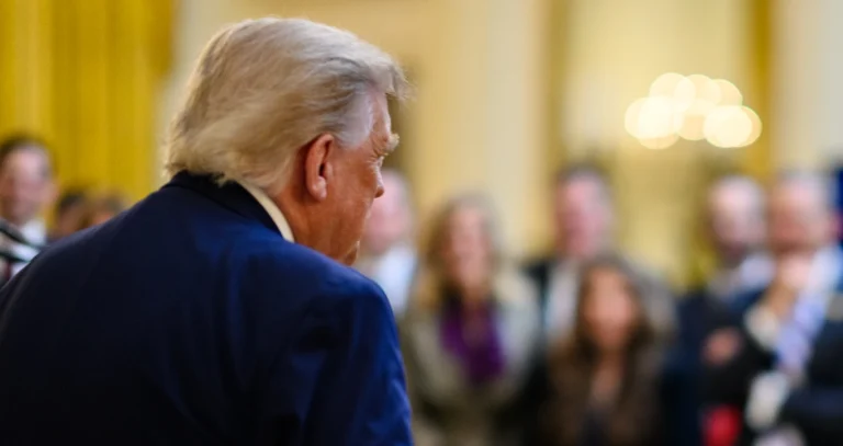 Trump recibe a representantes del sector cripto tras propuesta normativa de la SEC